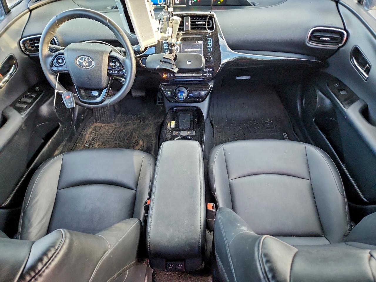 2019 TOYOTA PRIUS