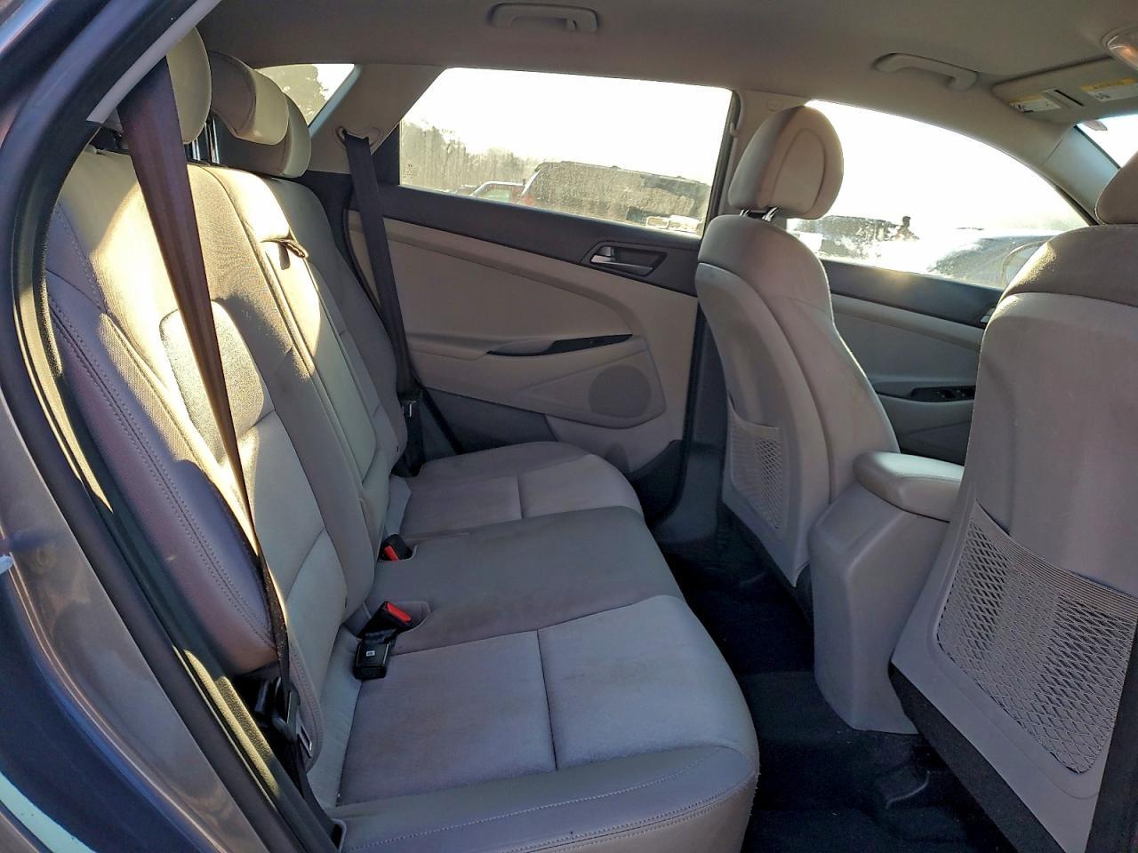 2016 HYUNDAI TUCSON