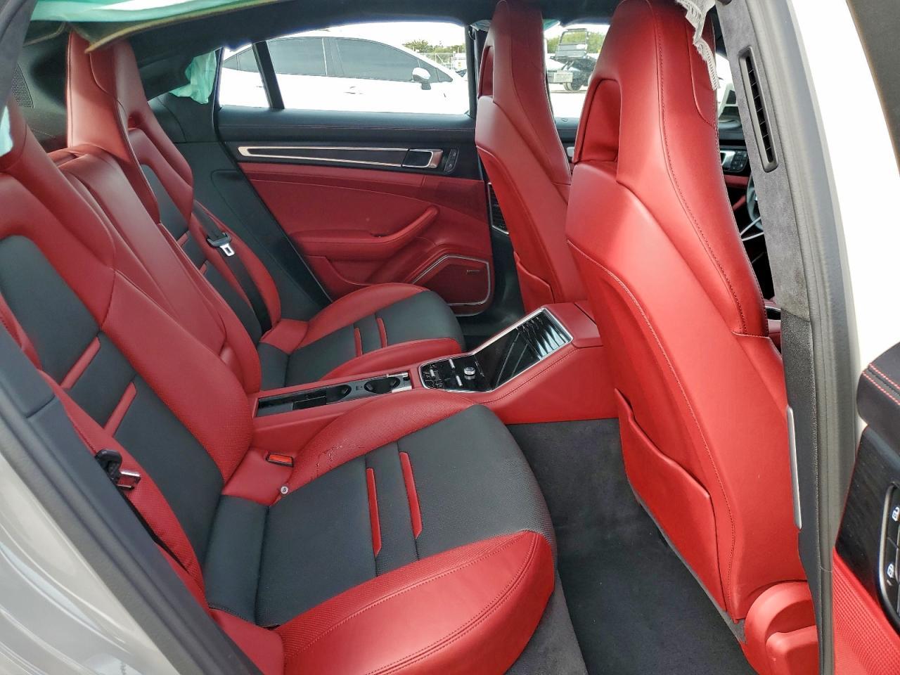 2023 PORSCHE Panamera