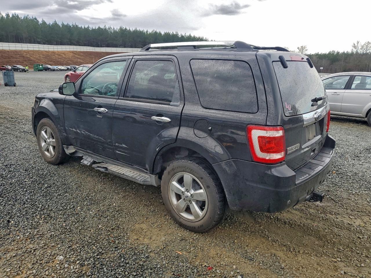 2011 FORD ESCAPE