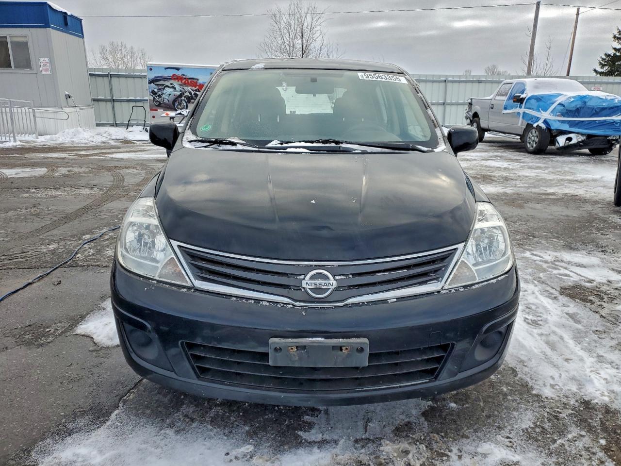 2011 NISSAN VERSA