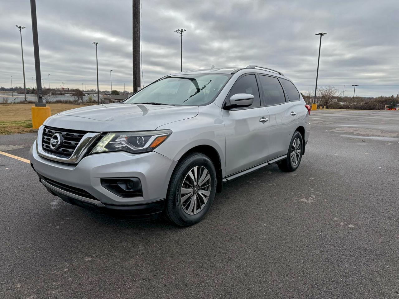 2017 NISSAN PATHFINDER