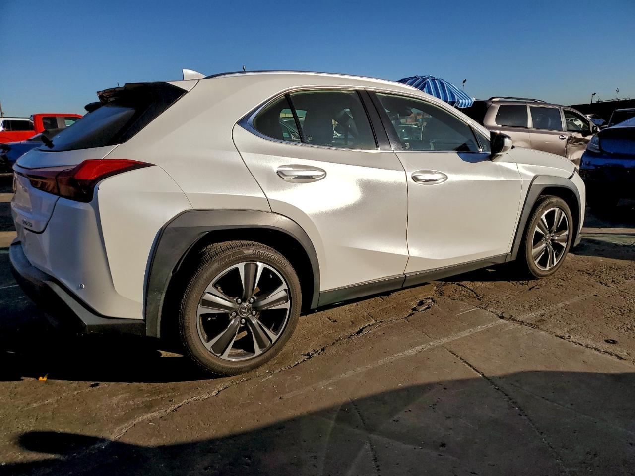 2021 LEXUS UX 200