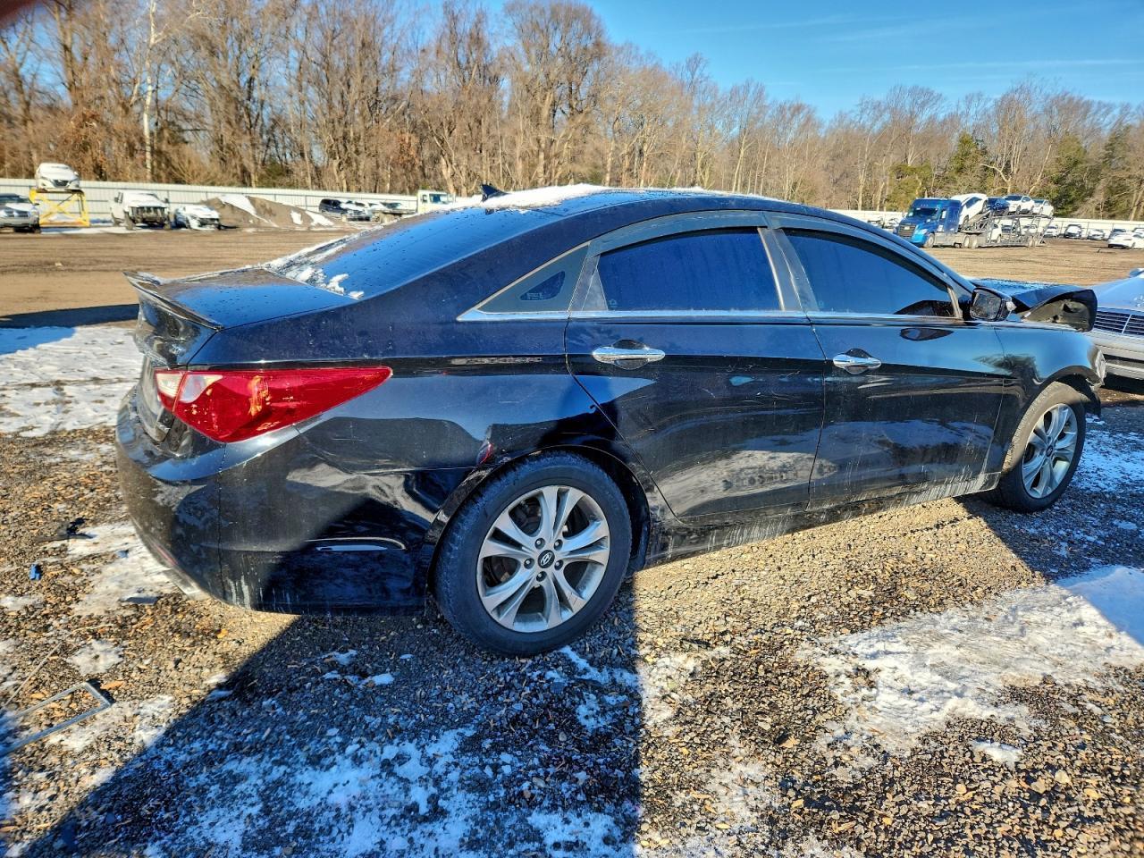 2011 HYUNDAI SONATA