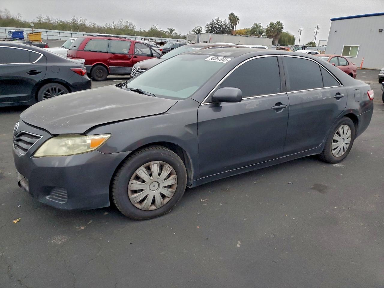 2011 TOYOTA CAMRY