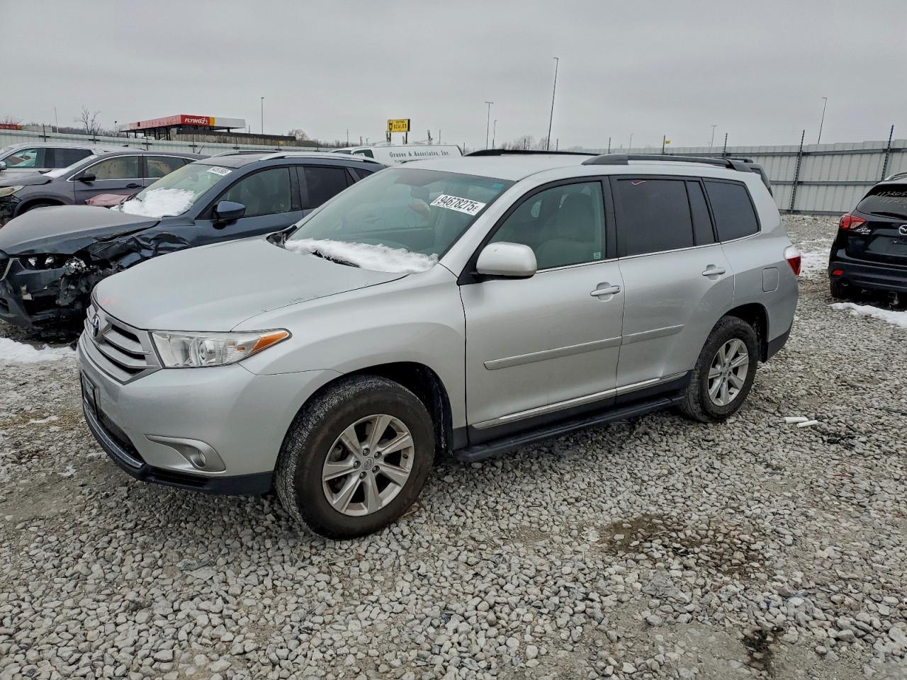 2011 TOYOTA HIGHLANDER