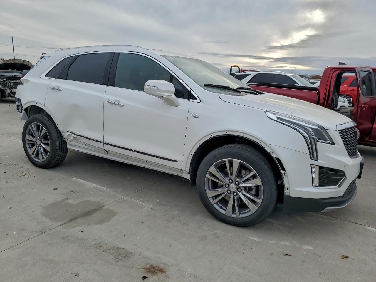 2024 CADILLAC XT5