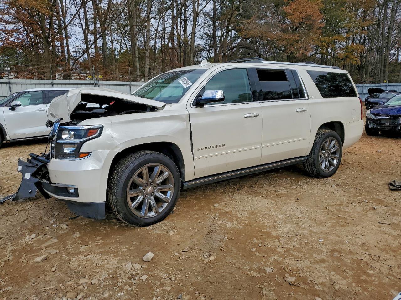 2015 CHEVROLET Suburban