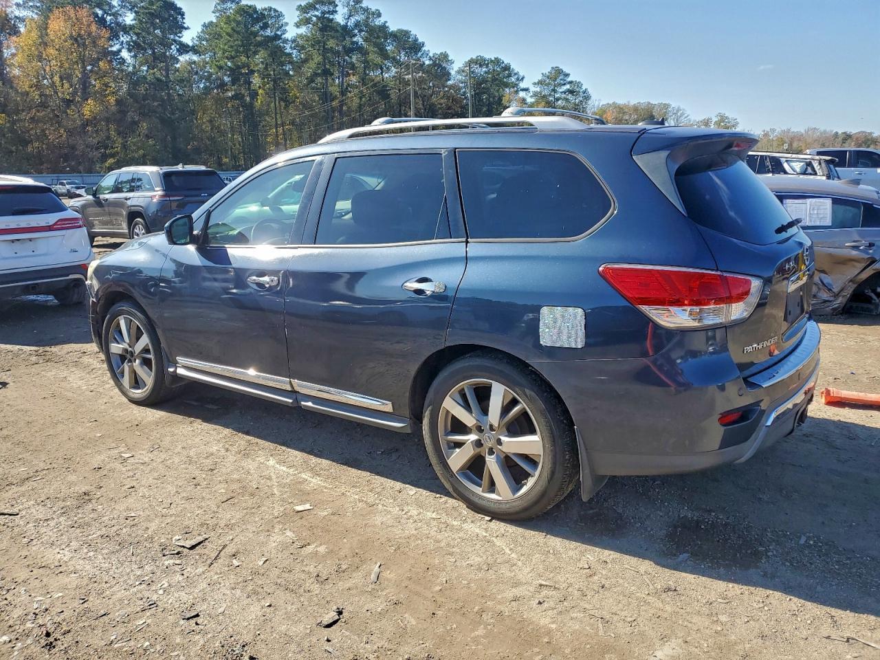 2015 NISSAN PATHFINDER