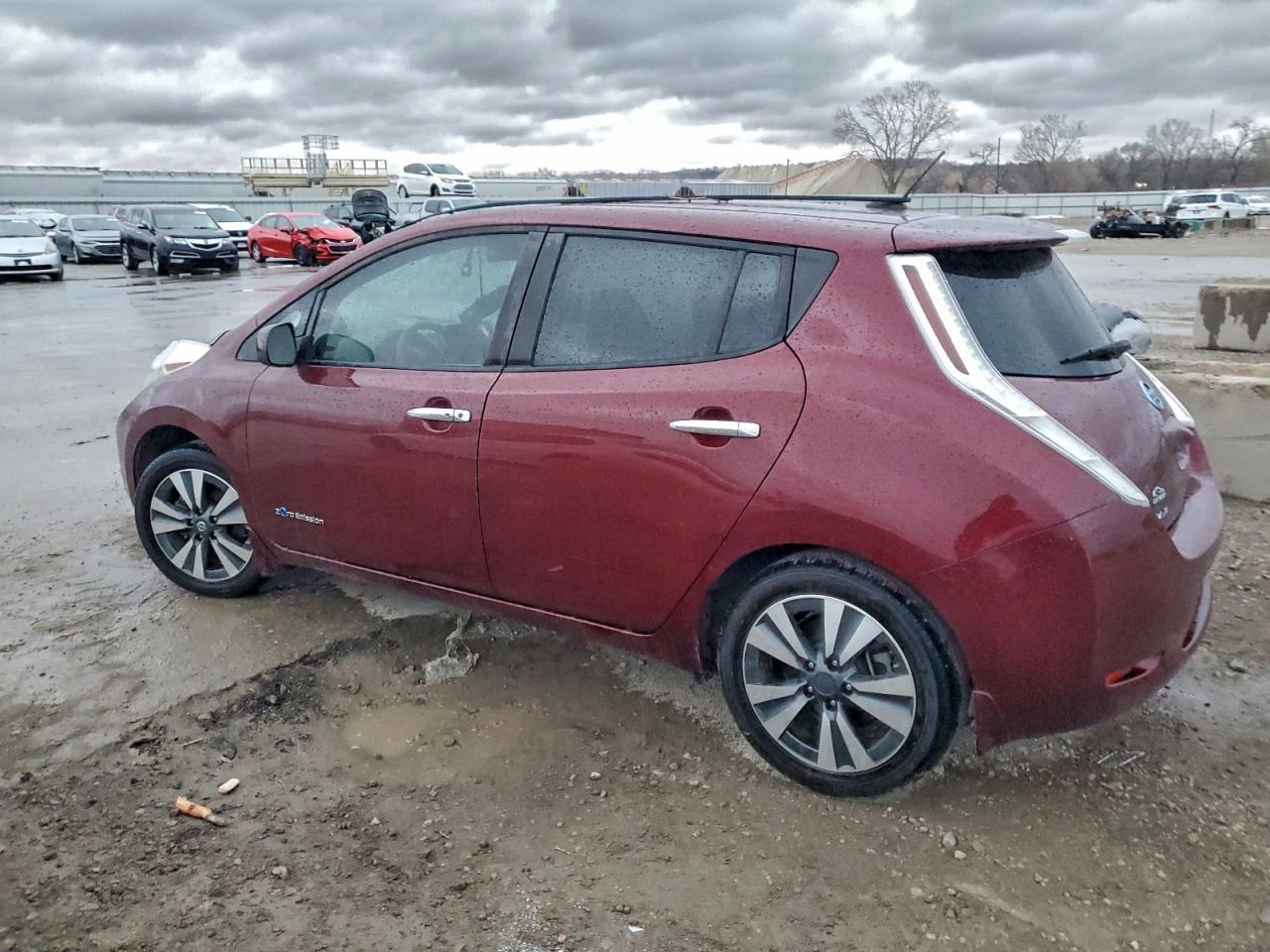 2017 NISSAN LEAF