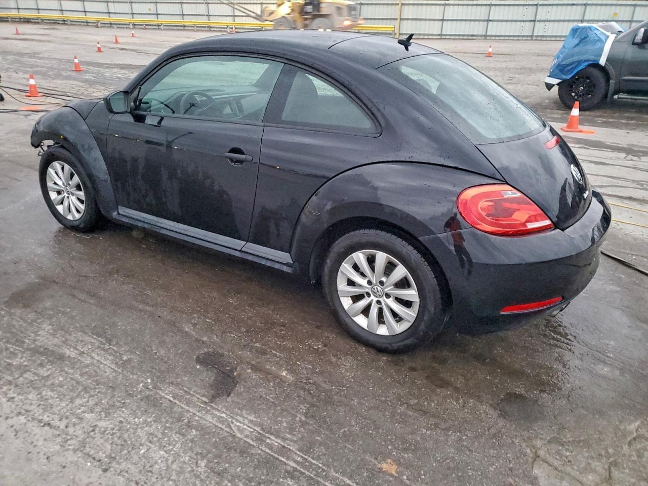 2016 VOLKSWAGEN Beetle
