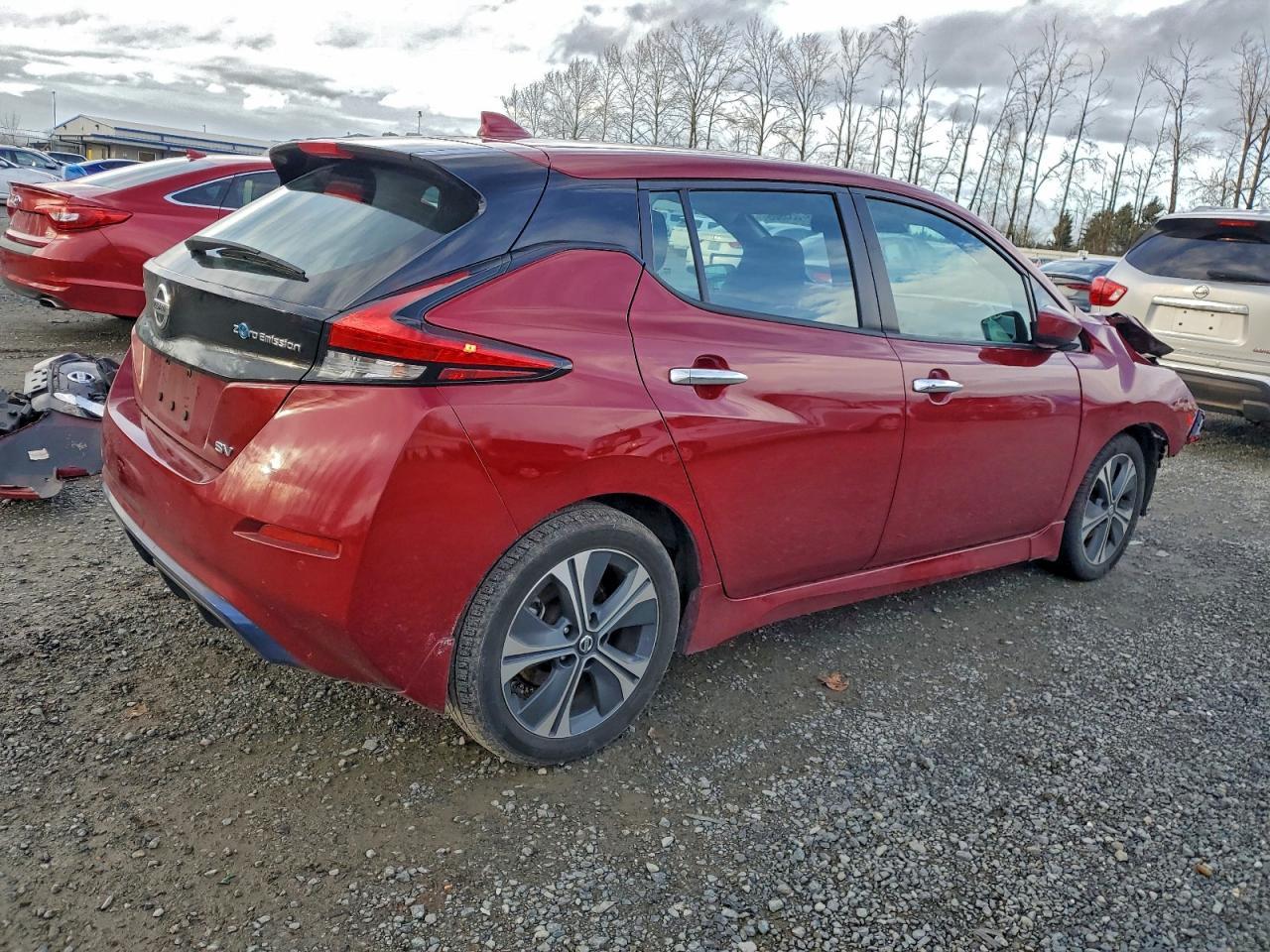 2022 NISSAN LEAF