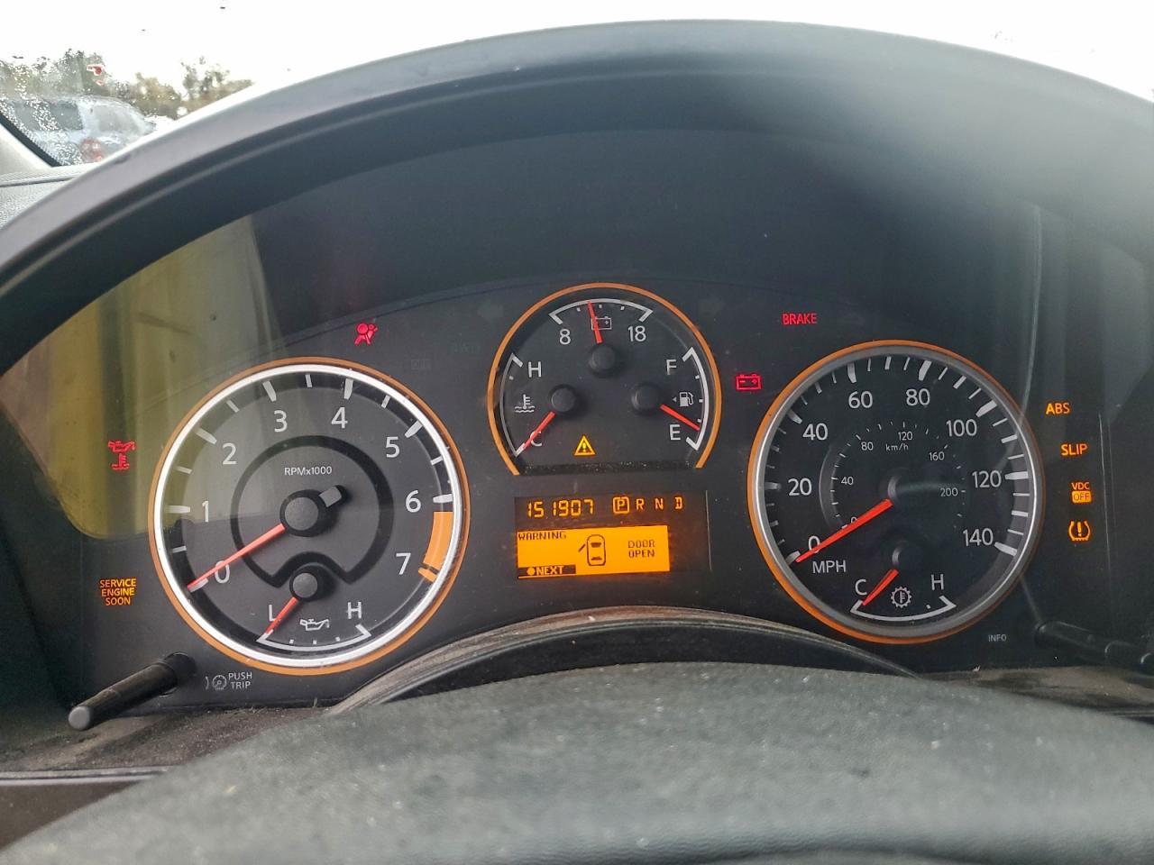 2011 NISSAN Titan