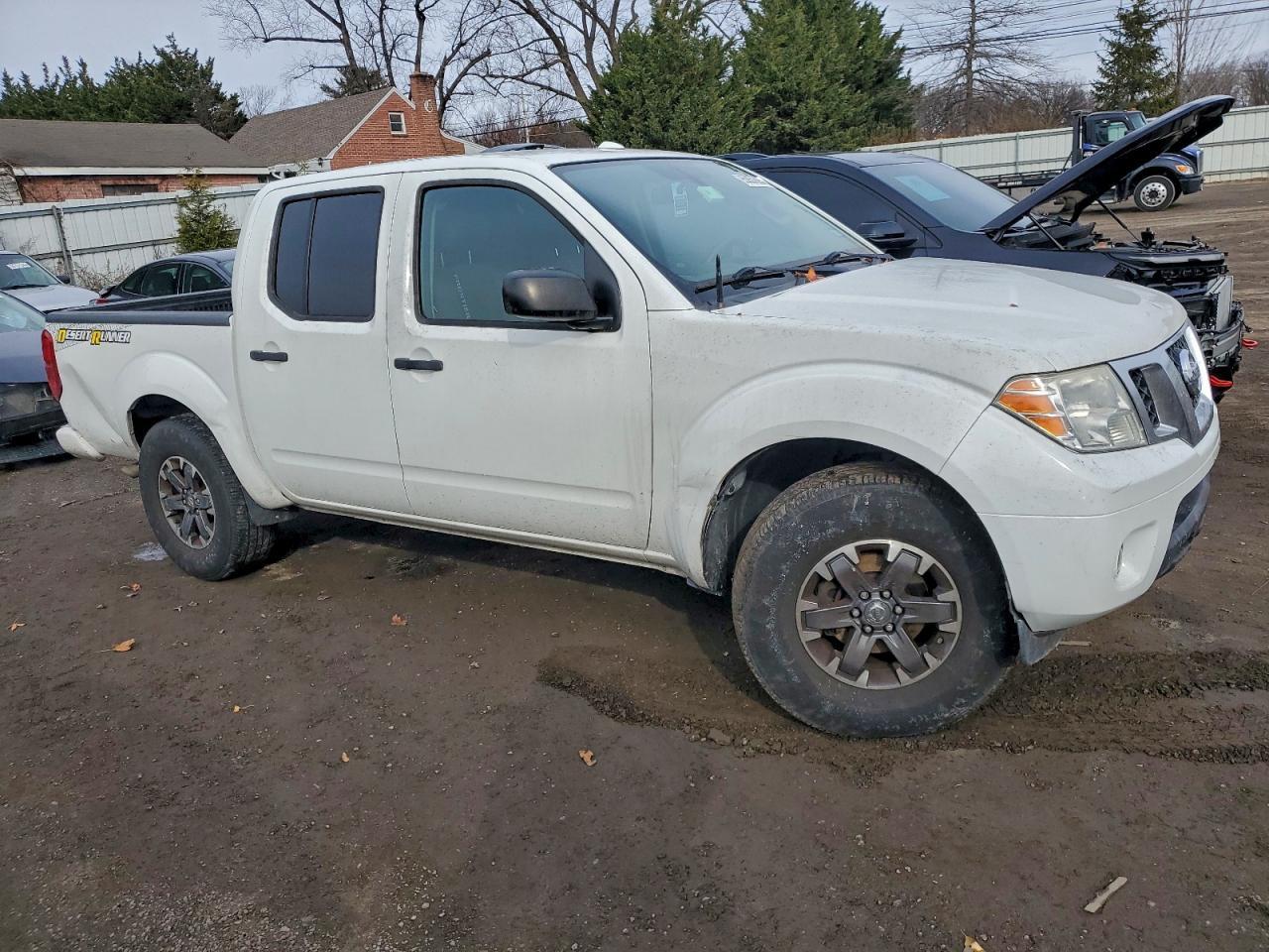 2016 NISSAN Frontier