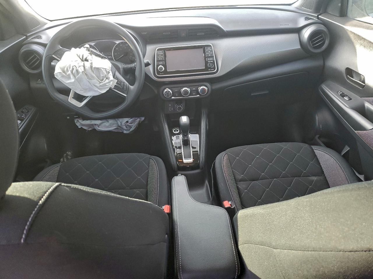 2019 NISSAN KICKS