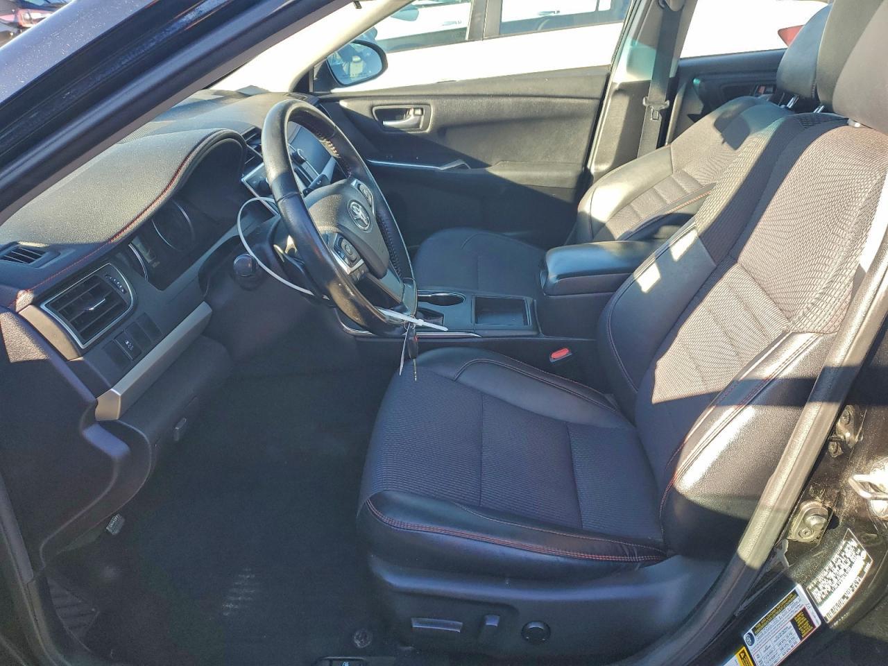 2016 TOYOTA CAMRY