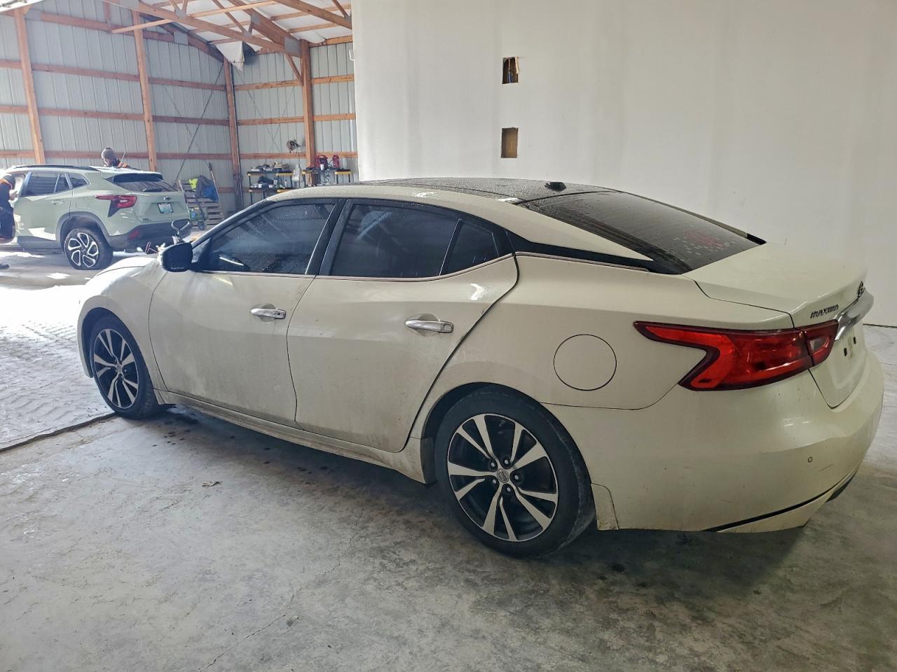 2017 NISSAN Maxima