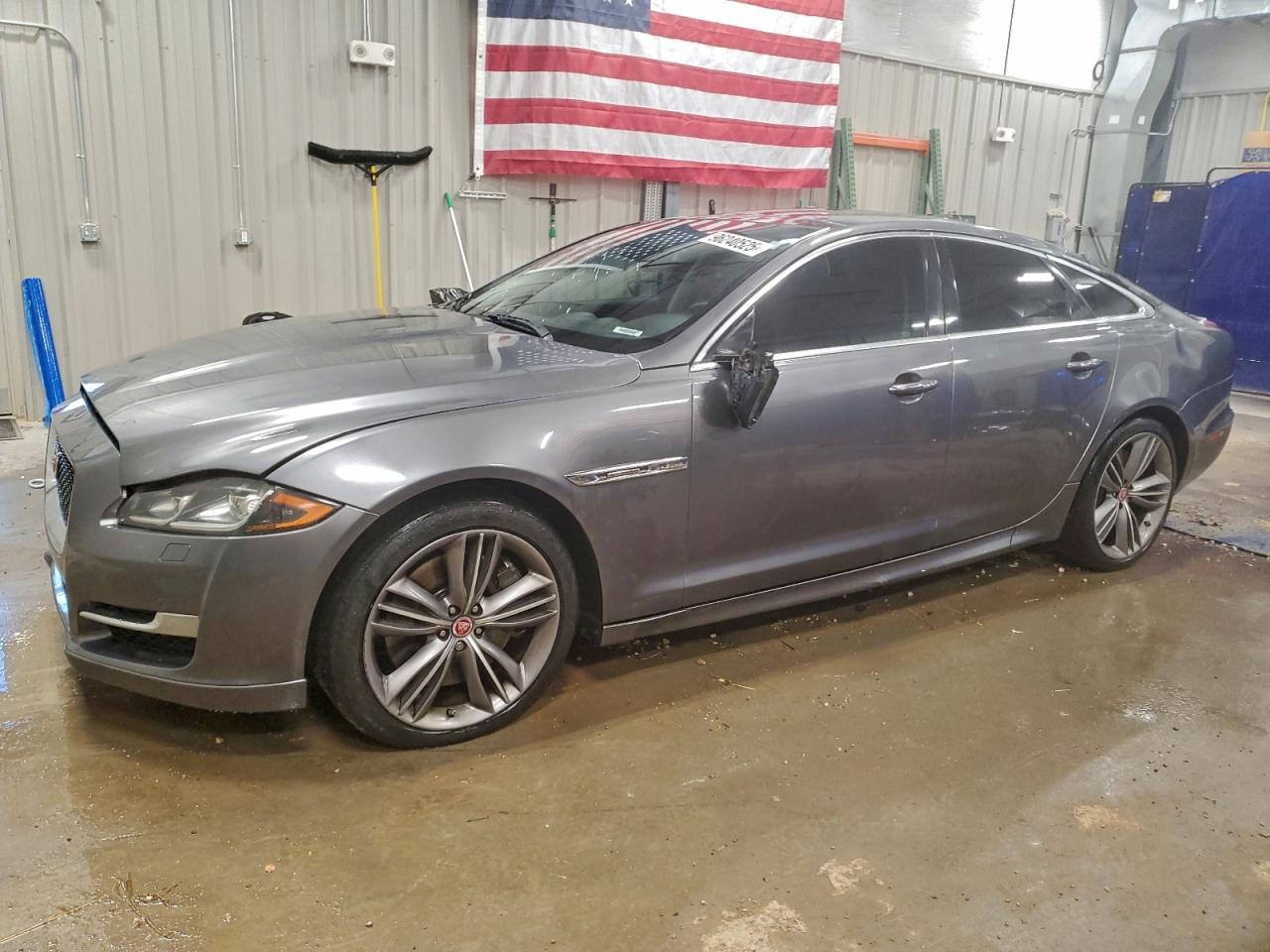 2016 JAGUAR Xj-Series