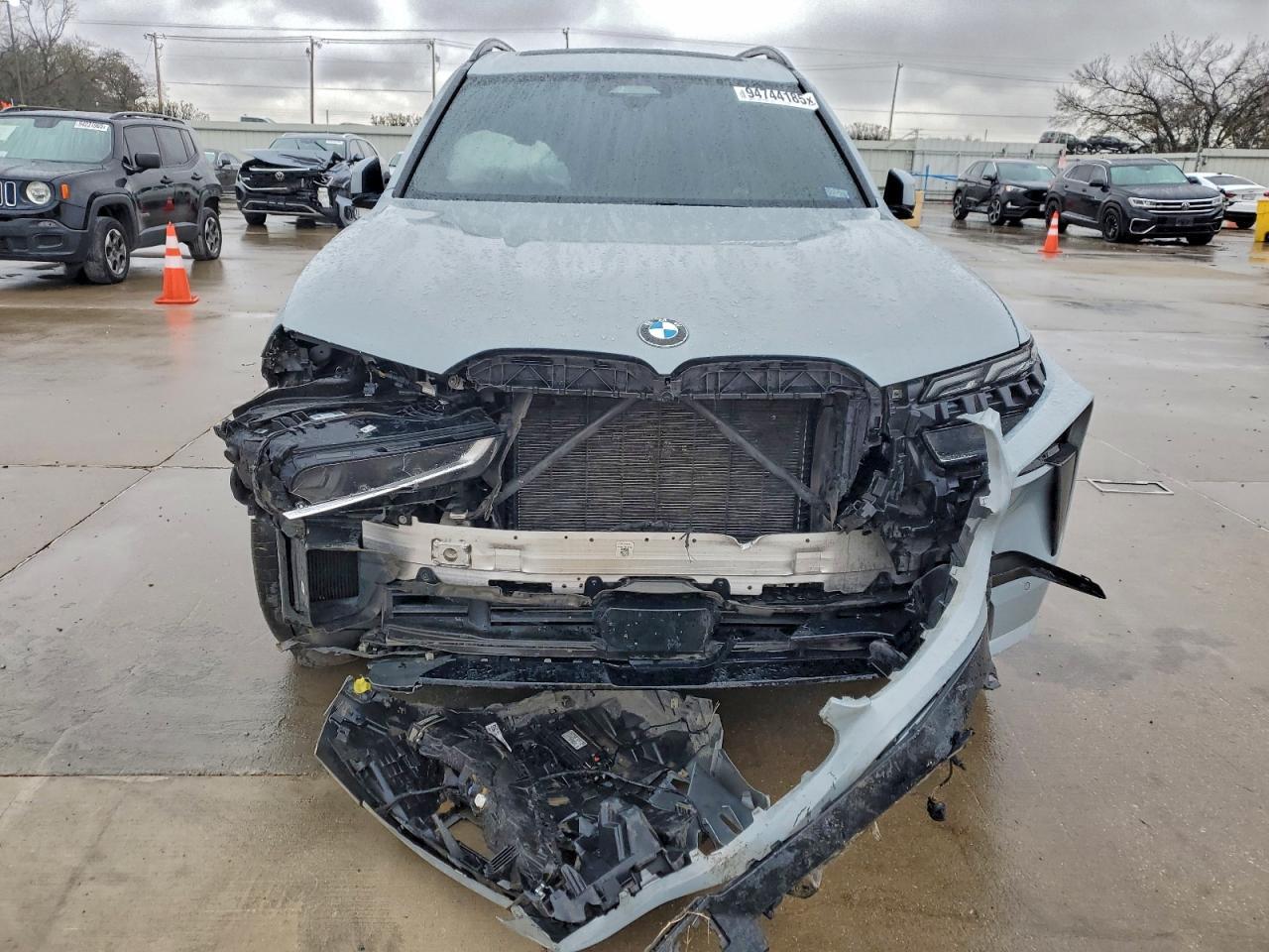 2023 BMW X7