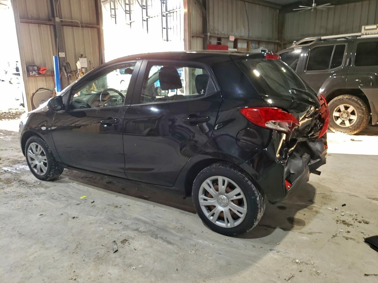 2013 MAZDA 2