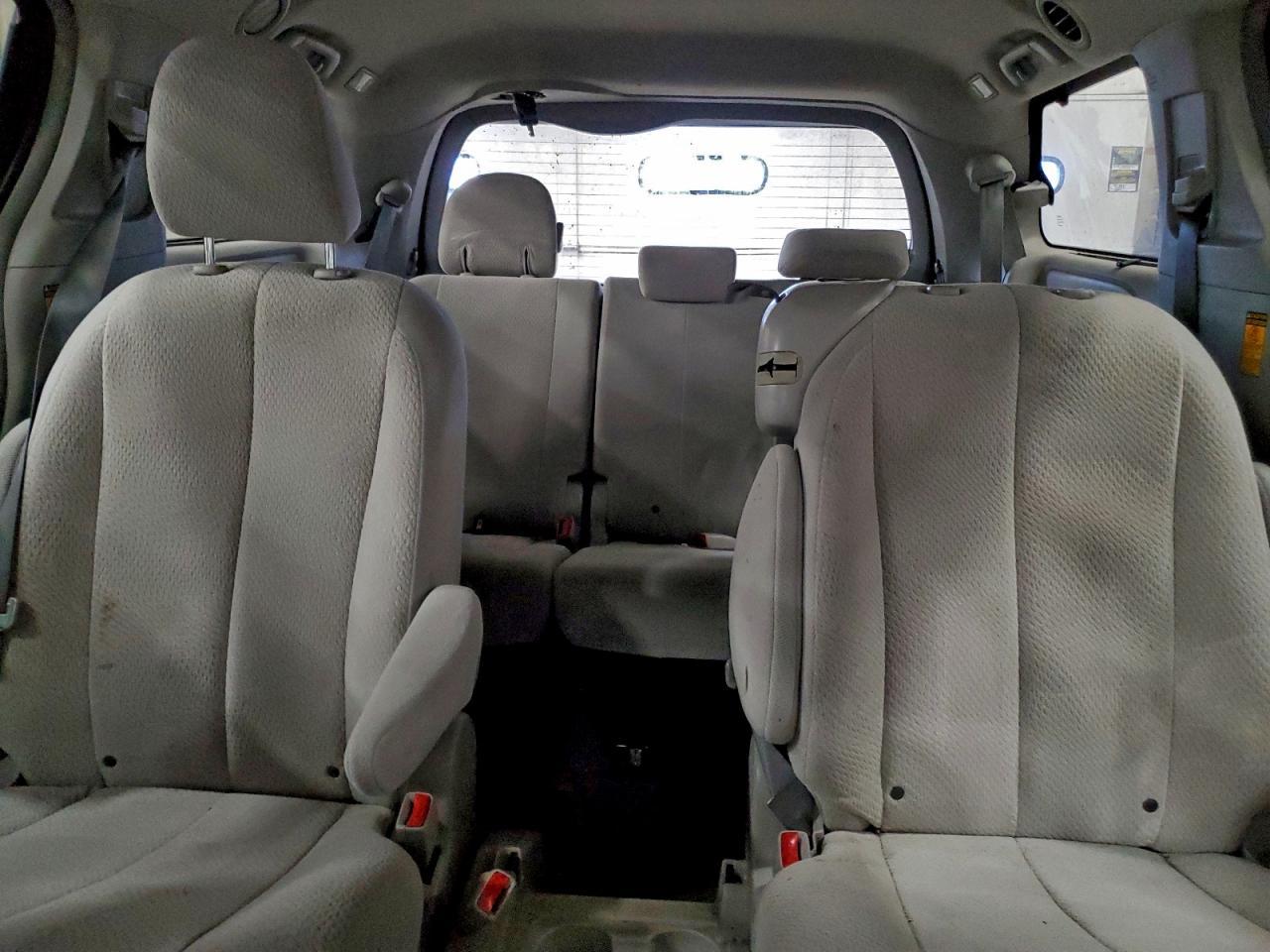 2014 TOYOTA SIENNA