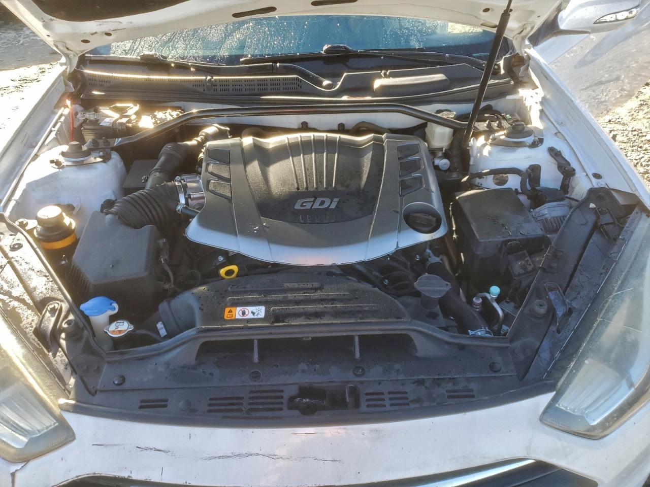 2016 HYUNDAI GENESIS