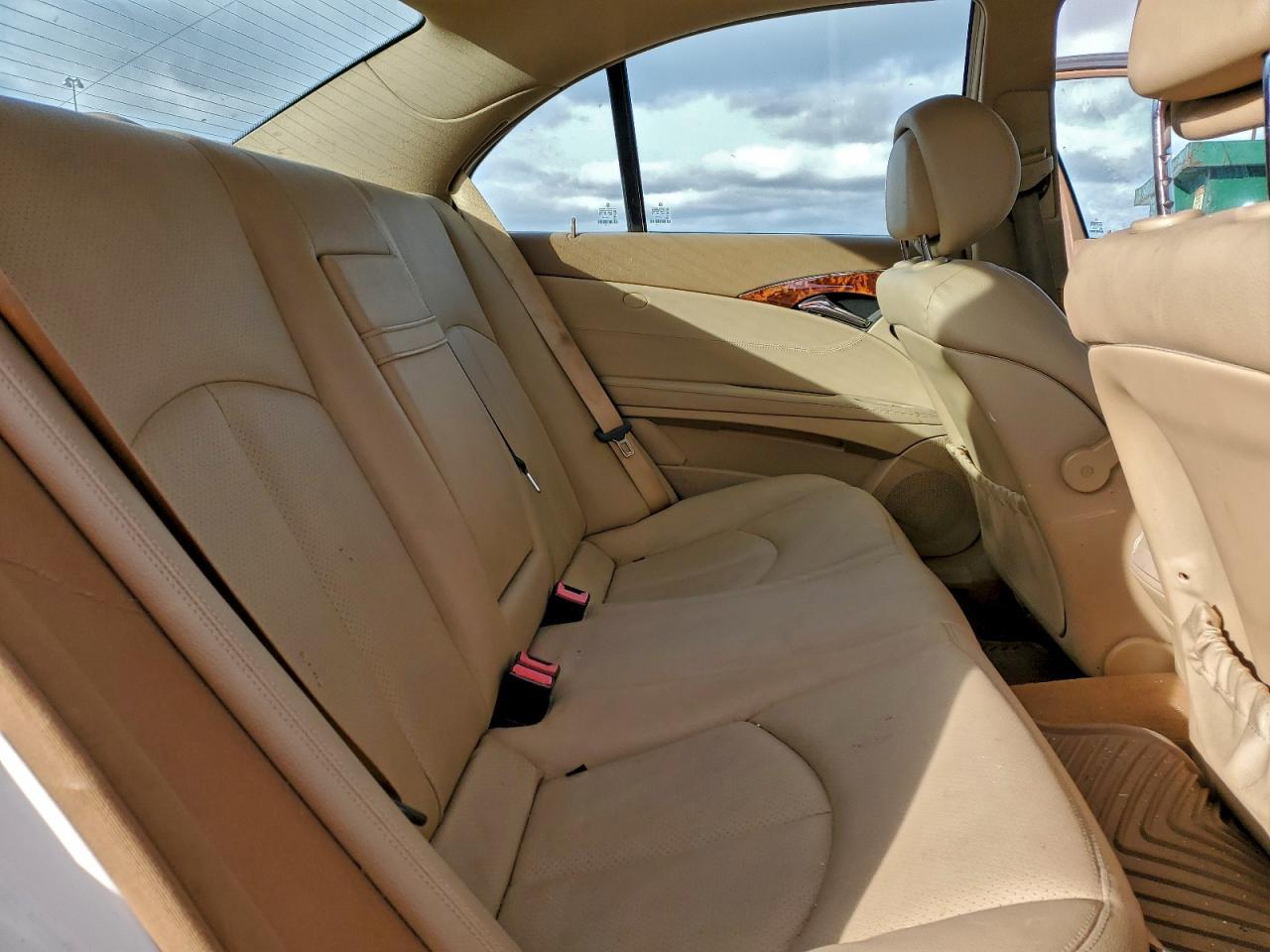 2009 MERCEDES-BENZ E-Class