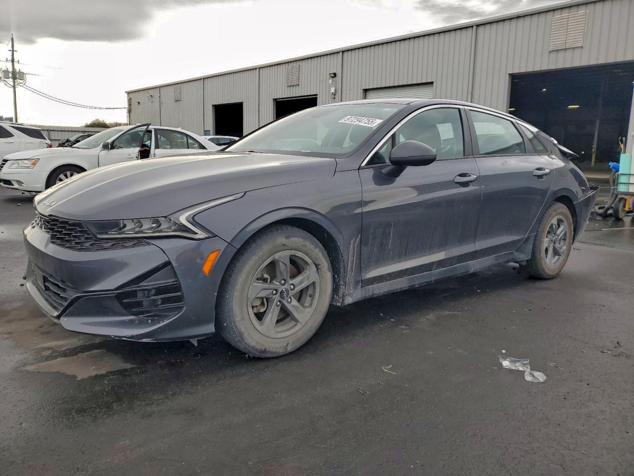 2022 KIA K5