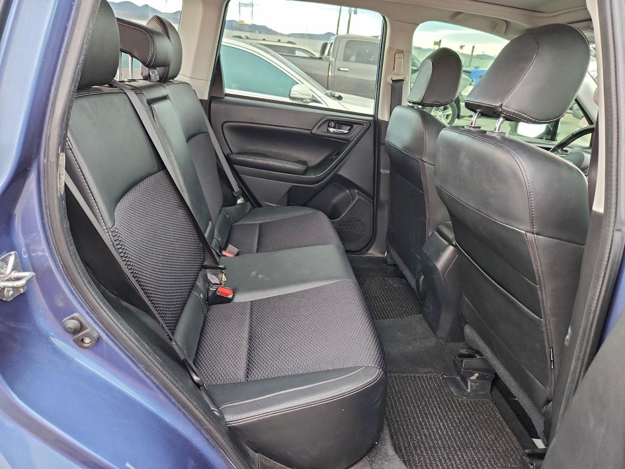 2017 SUBARU FORESTER