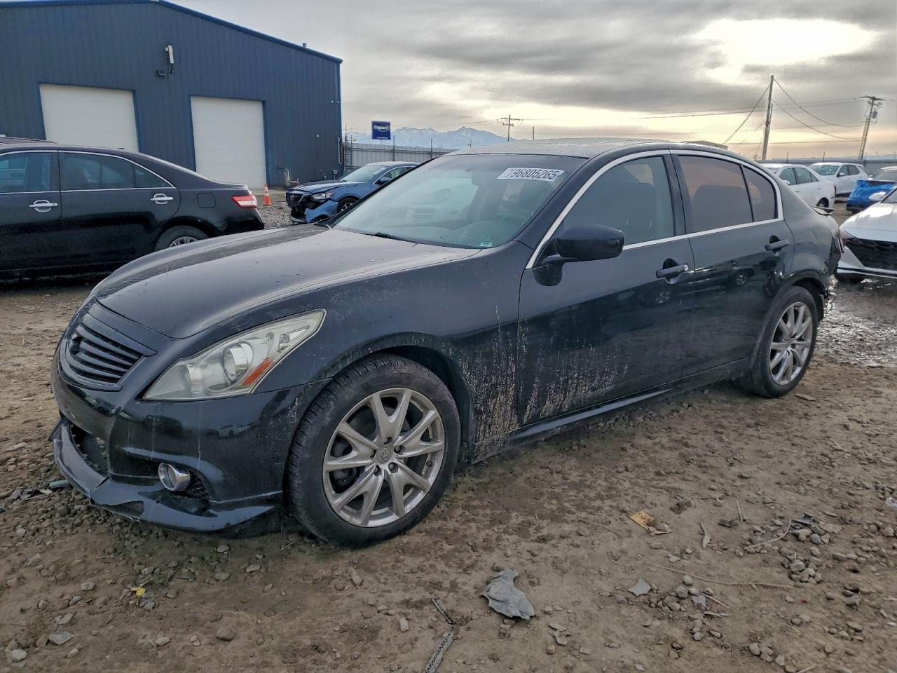 2011 INFINITI G37
