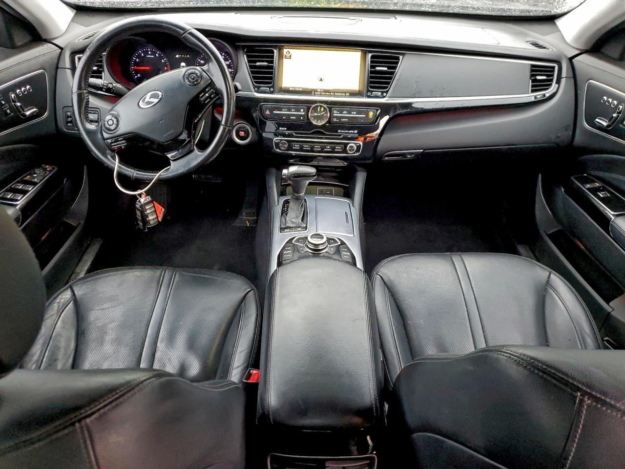 2015 KIA K900