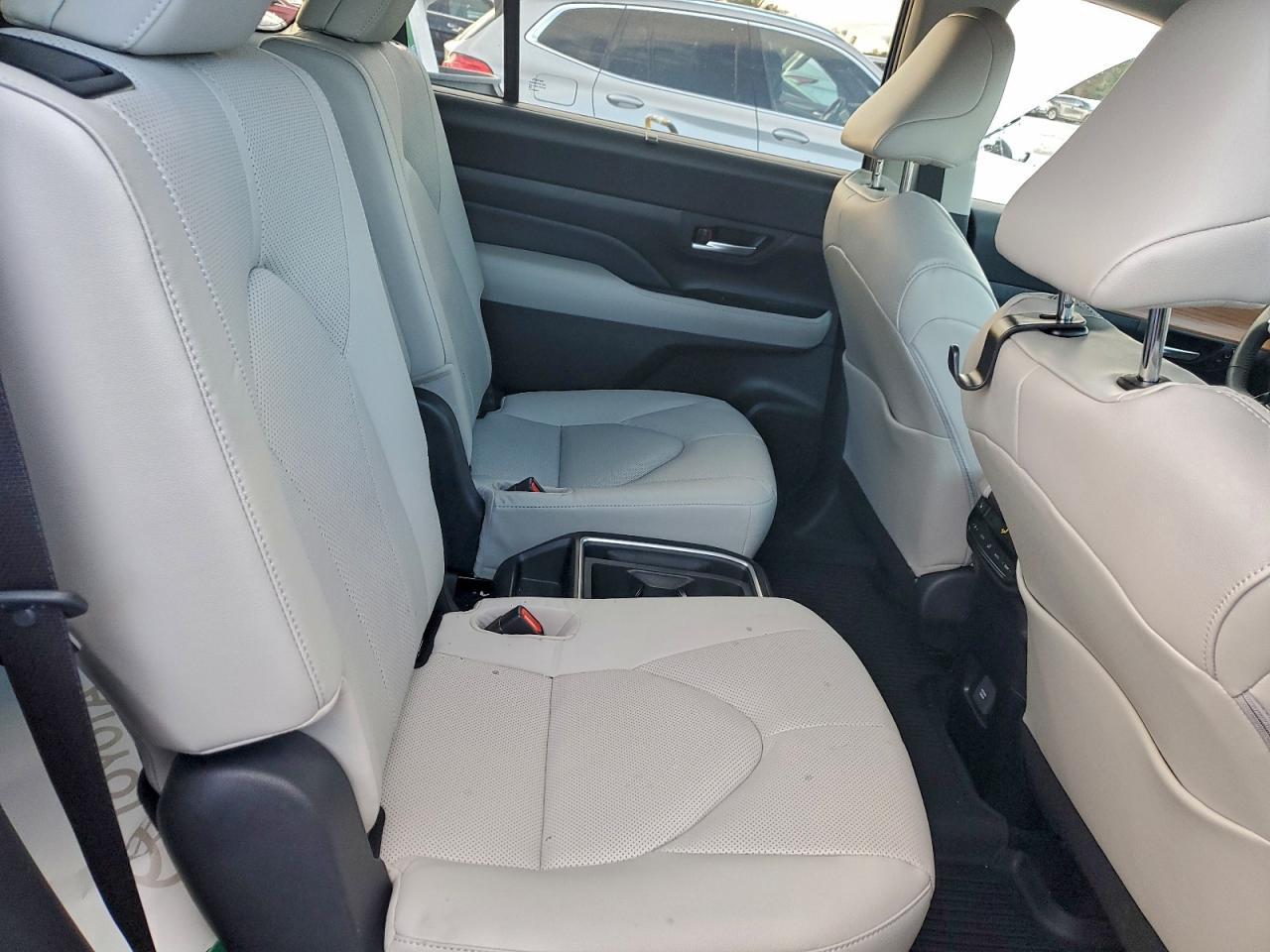 2025 TOYOTA HIGHLANDER