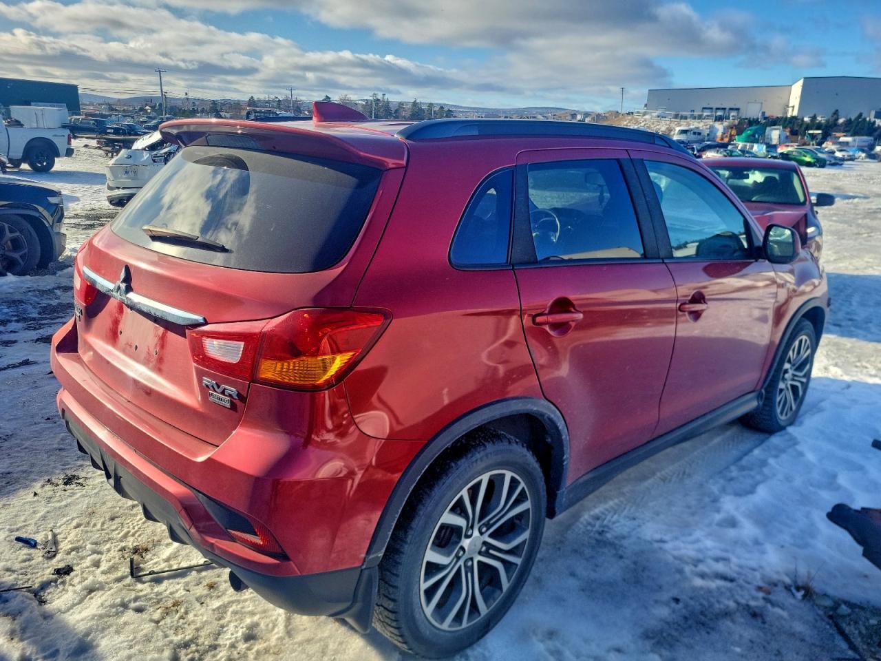2018 MITSUBISHI RVR