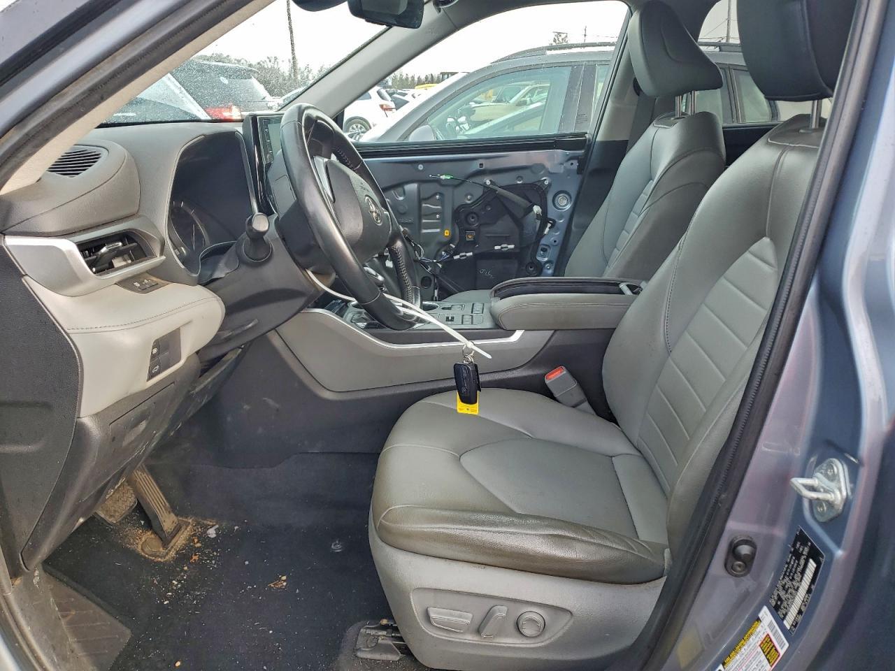 2022 TOYOTA HIGHLANDER