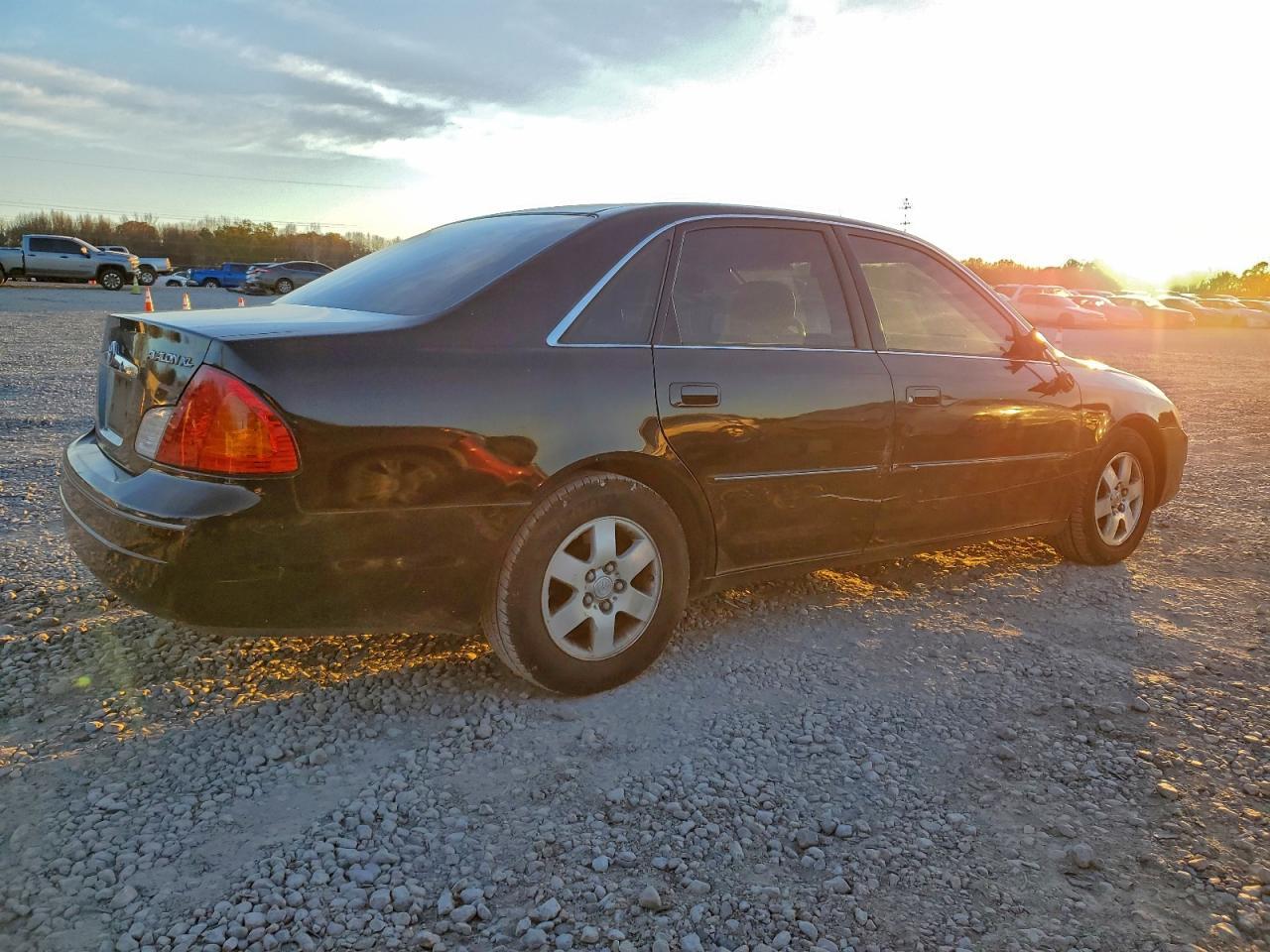 2002 TOYOTA Avalon