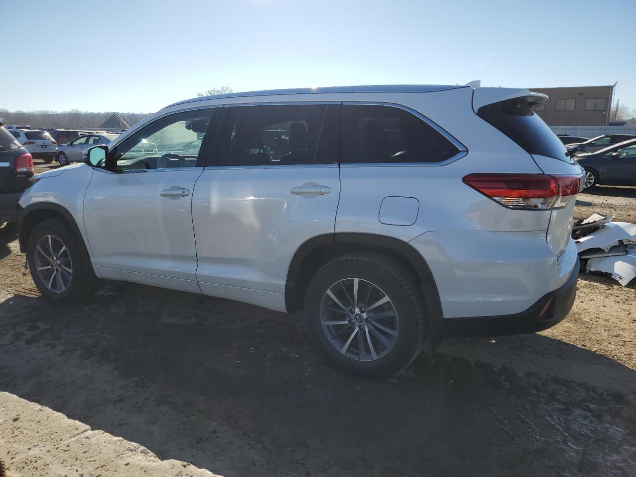 2018 TOYOTA HIGHLANDER