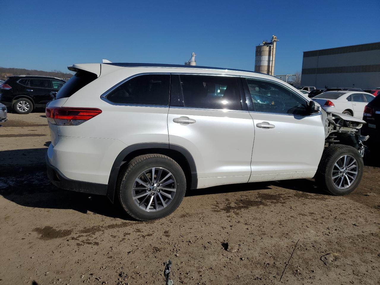 2018 TOYOTA HIGHLANDER