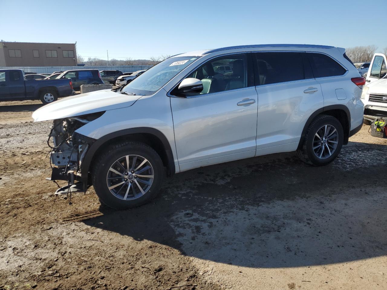 2018 TOYOTA HIGHLANDER