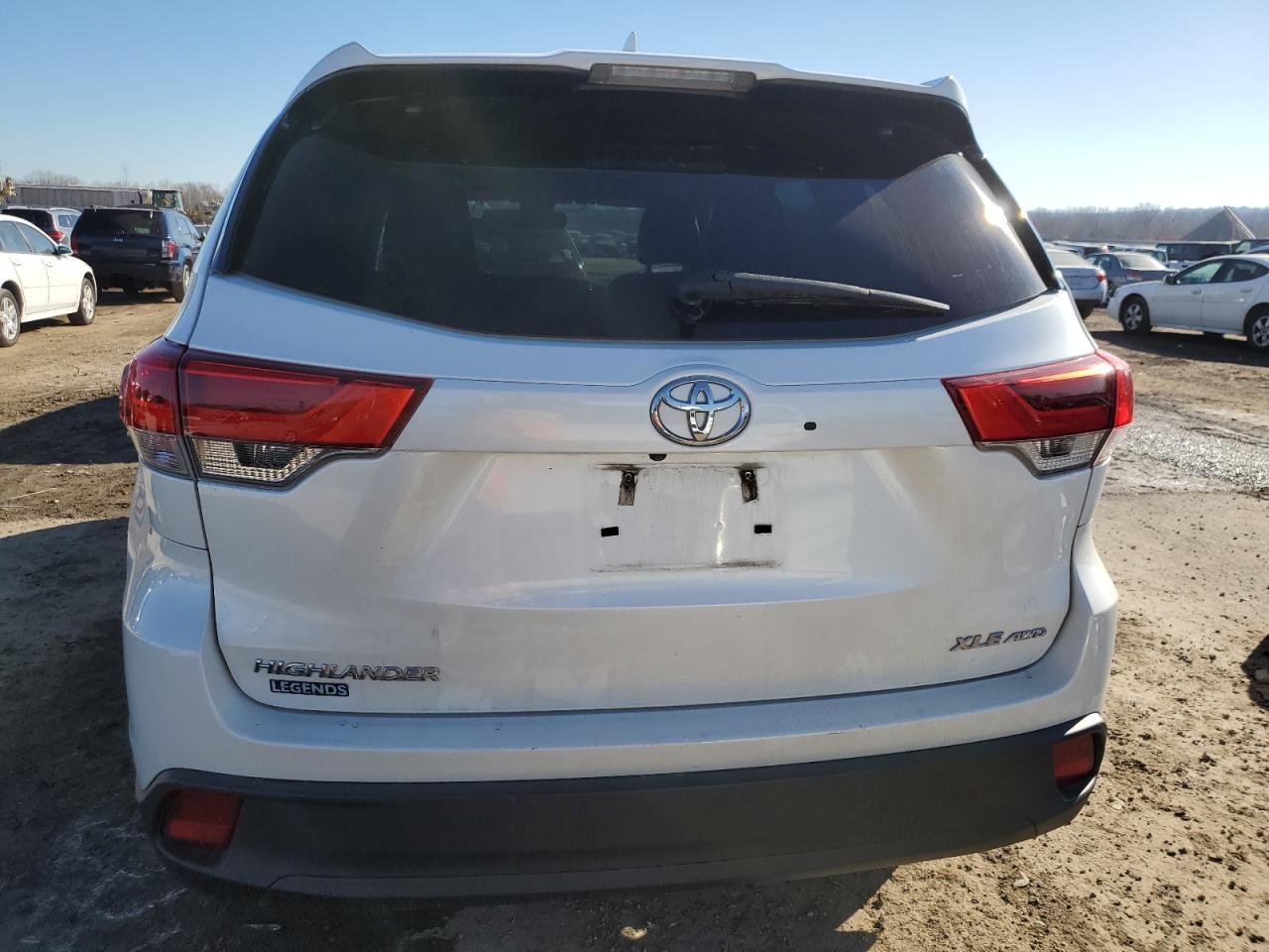 2018 TOYOTA HIGHLANDER