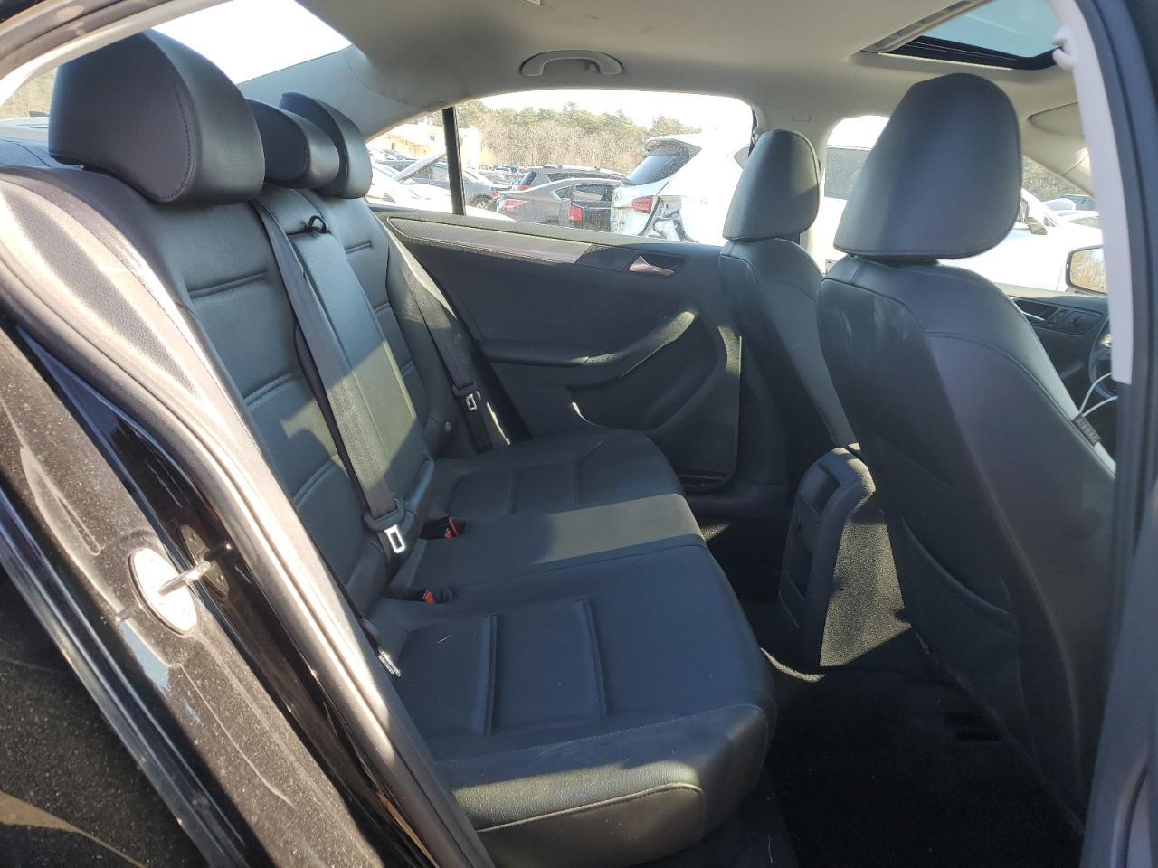 2017 VOLKSWAGEN JETTA