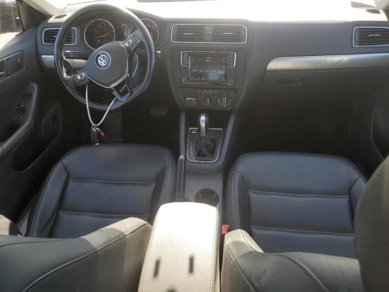 2017 VOLKSWAGEN JETTA