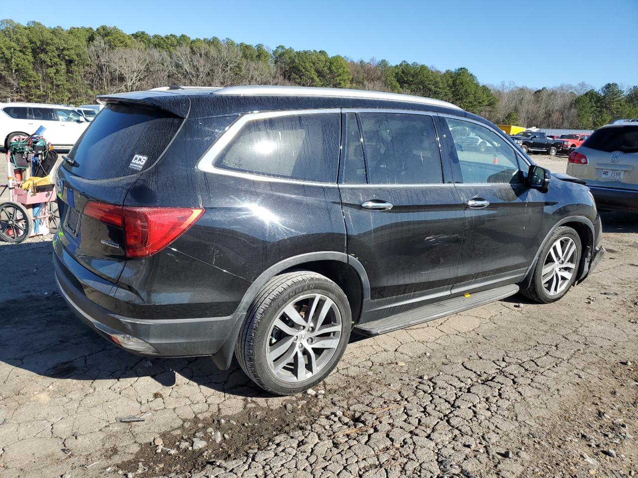 2017 HONDA PILOT