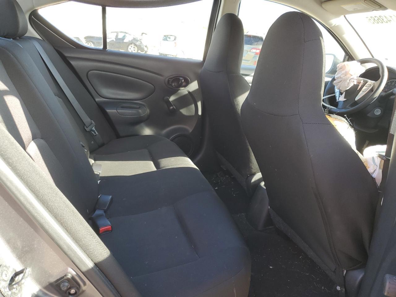 2016 NISSAN VERSA