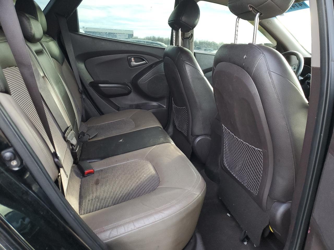 2011 HYUNDAI TUCSON