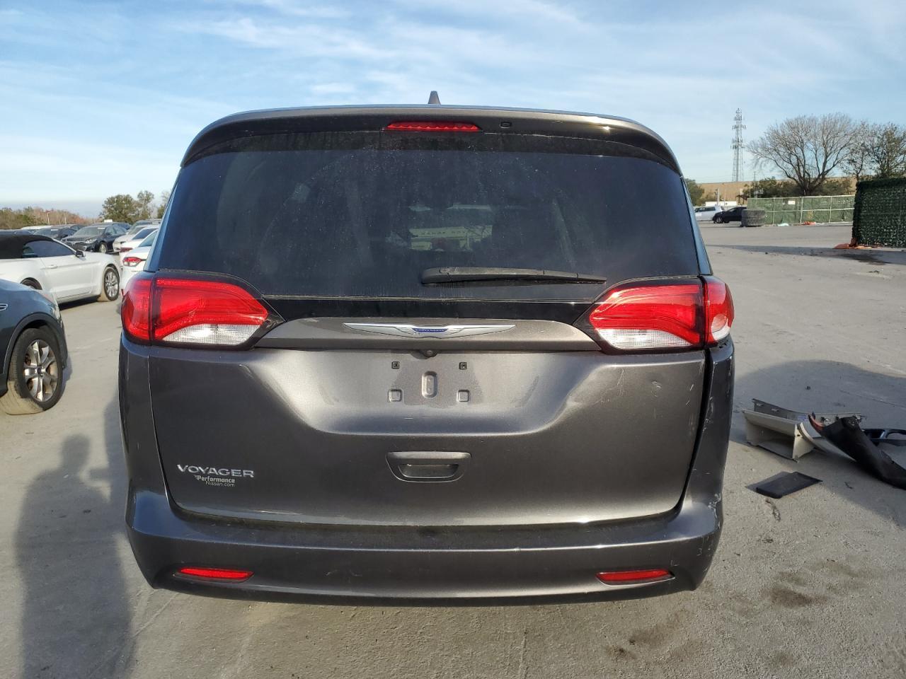 2020 CHRYSLER Voyager