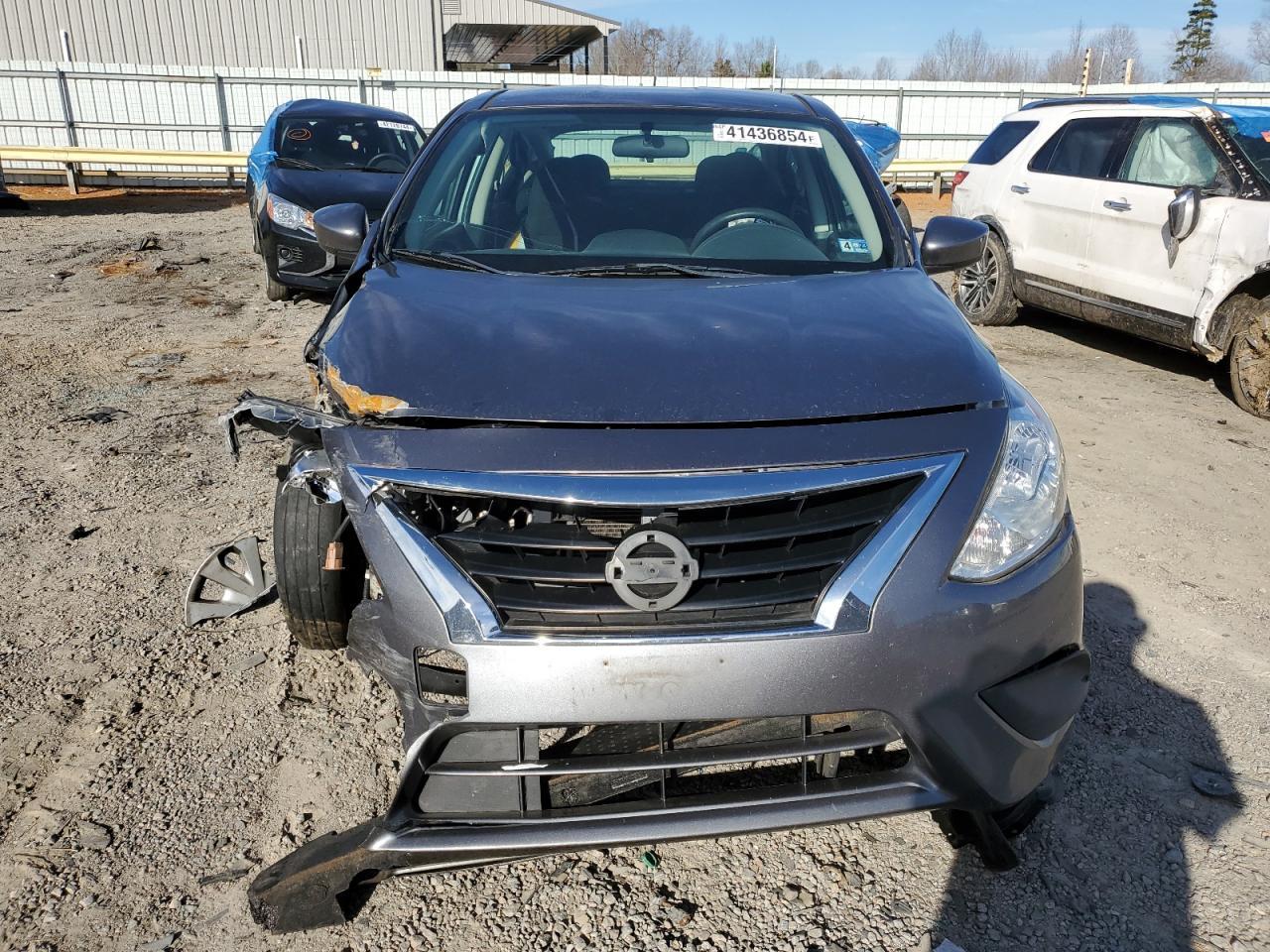 2016 NISSAN VERSA