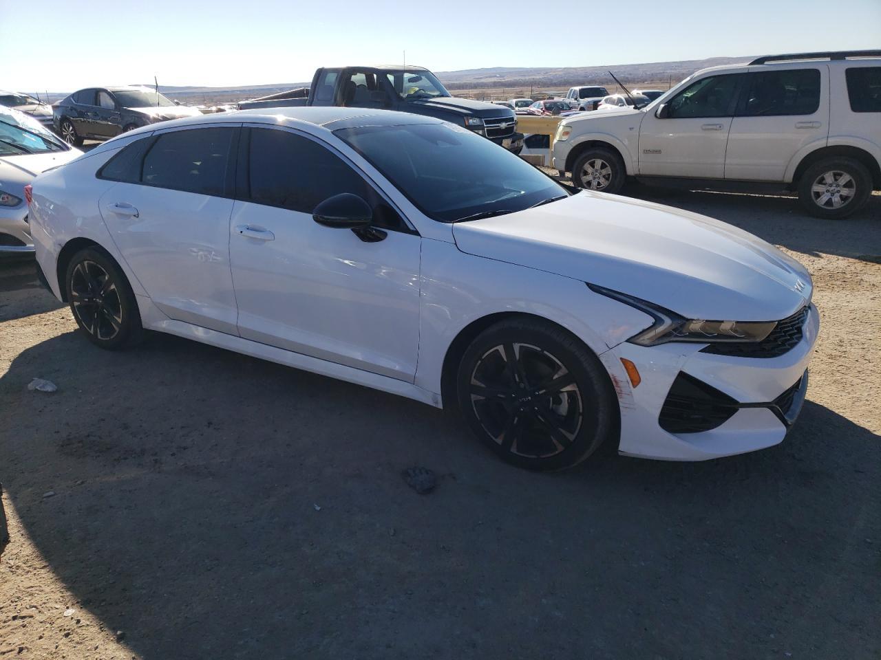 2022 KIA K5