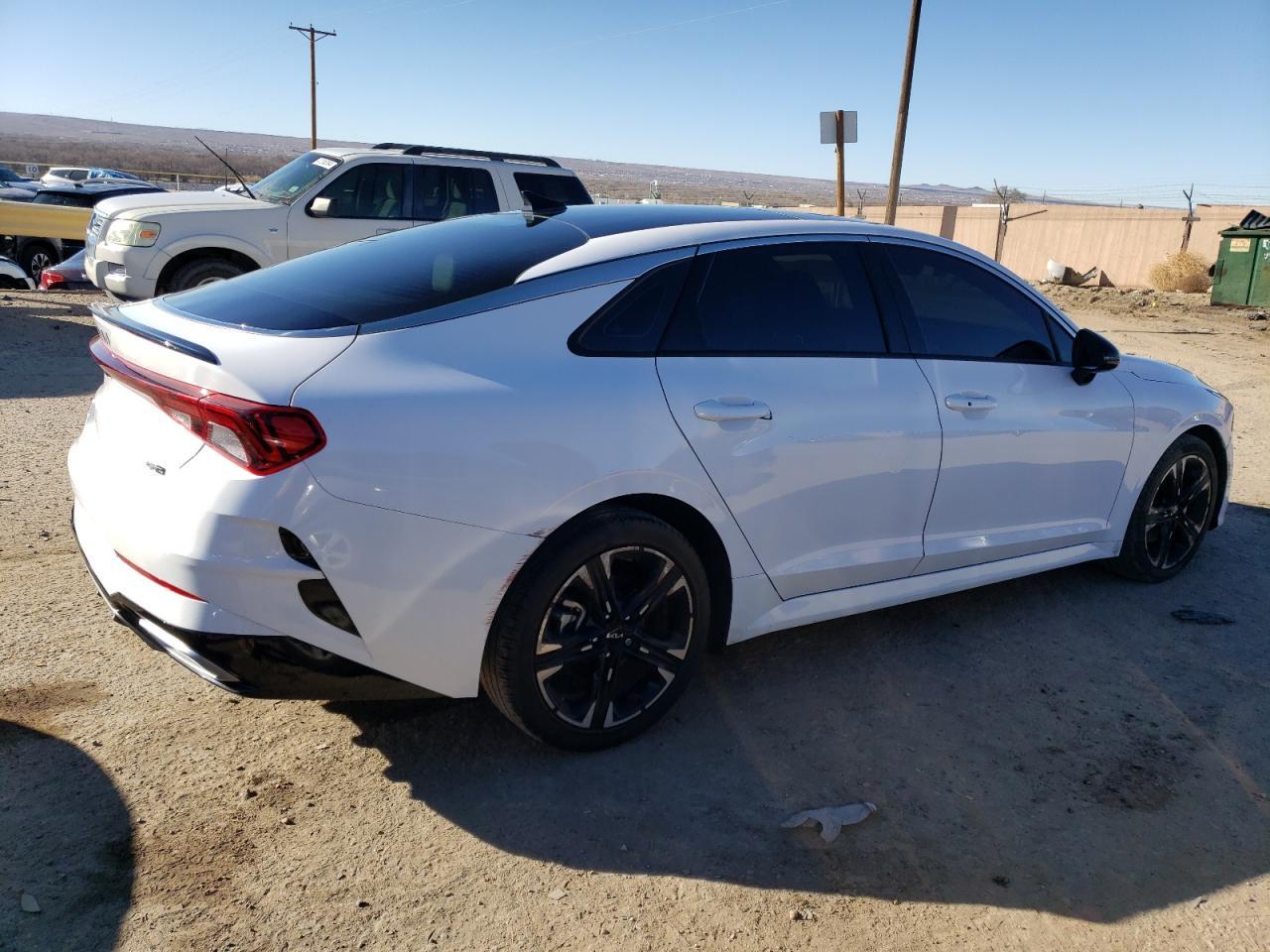 2022 KIA K5
