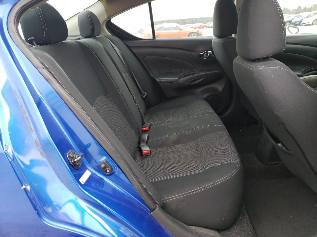 2017 NISSAN VERSA