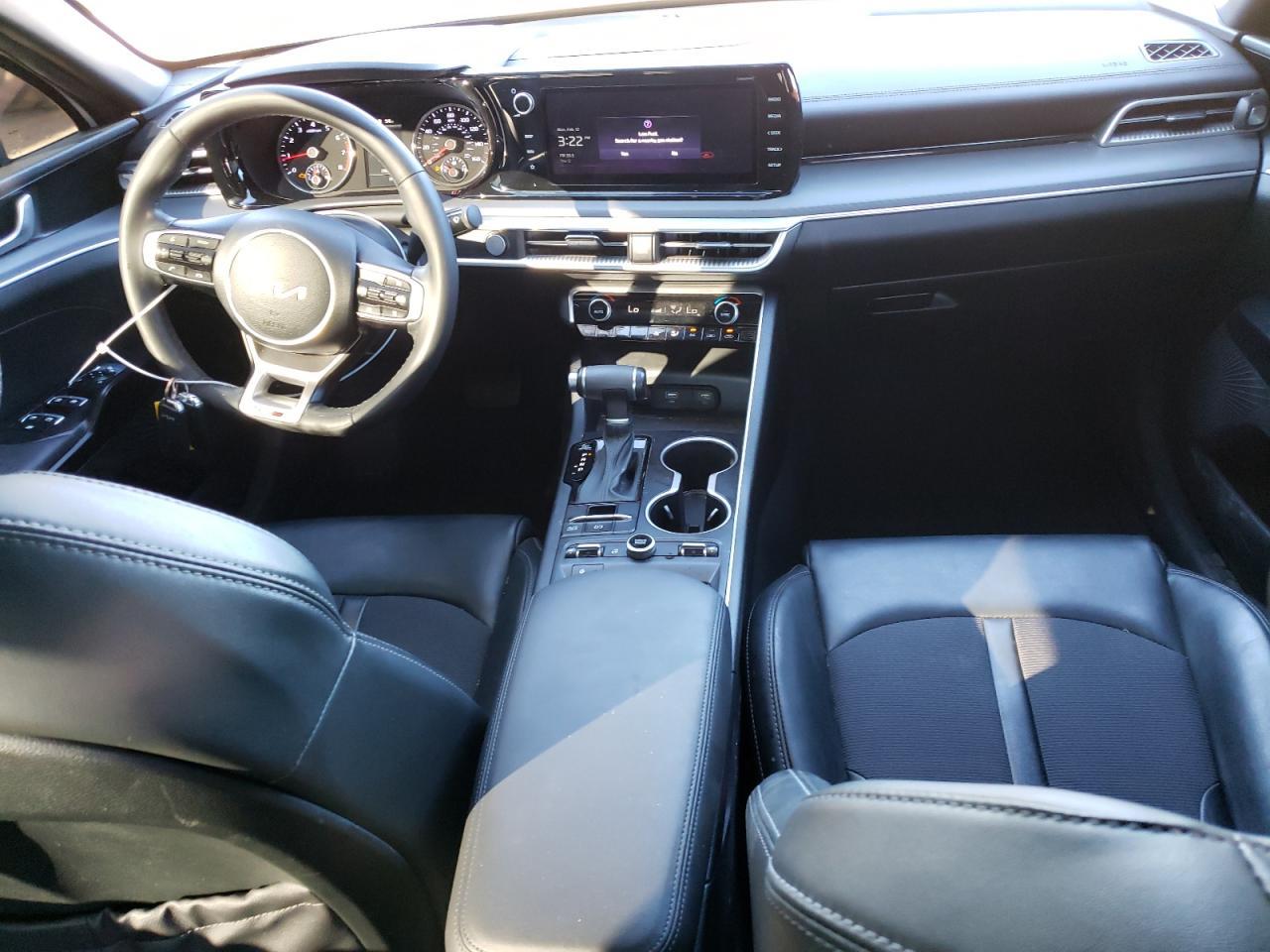 2022 KIA K5